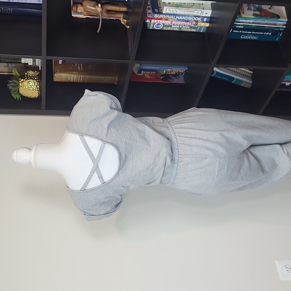 ALMOST FAMOUS Gray Short Sleeve Elastic Waist Jogger Hem Pocket Sweatsuit Jumper - Picture 6 of 12